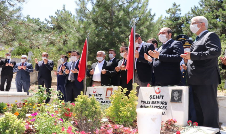 GÜZBEY, HAVA ŞEHİTLİĞİ'NDE YAPILAN TÖRENE KATILDI