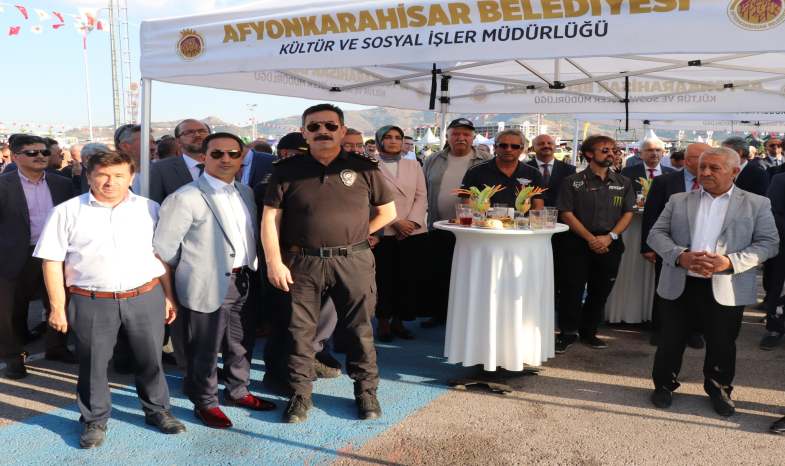 DÜNYA MOTOKROS ŞAMPİYONASI AÇILIŞ TÖRENİ YAPILDI