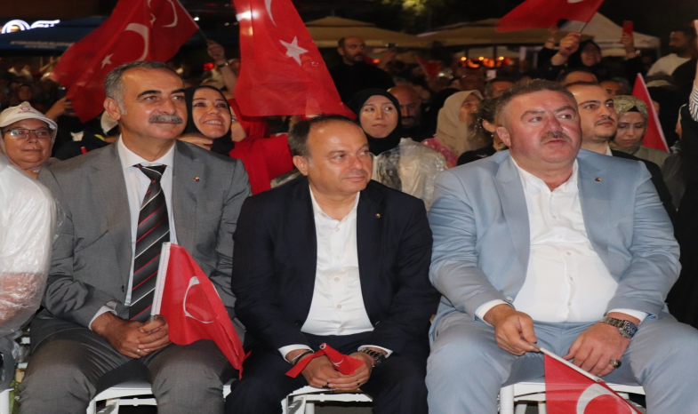 AFYONKARAHİSAR'DA 15 TEMMUZ ANMASI ZAFER MEYDANI’NDA YAPILDI