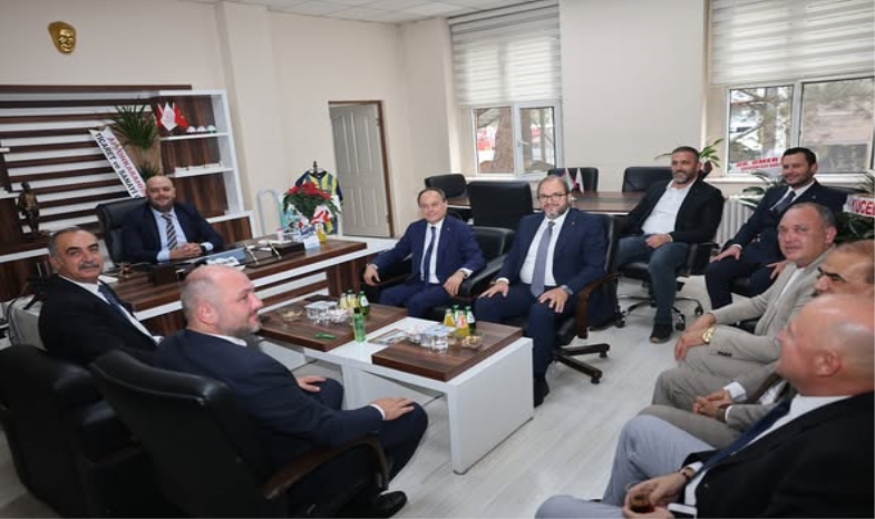 HALK SAĞLIĞI MÜDÜRÜ DR. İLKER AHMET ÇINAR’A HAYIRLI OLSUN ZİYARETİ