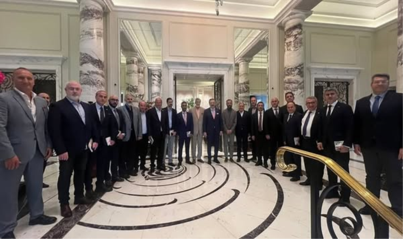 LONDRA’DA MUSLIM BUSINESS FORUM İLE TOPLANTI GERÇEKLEŞTİRİLDİ