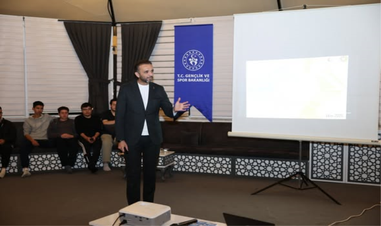 Gençlik Kampında Afyonkarahisar Ekonomisi ve Kariyer Olanakları Anlatıldı