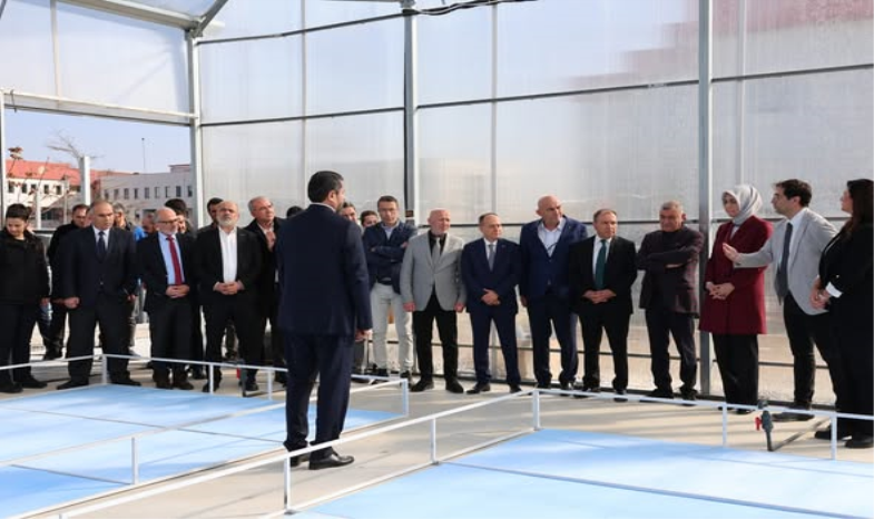 ZAFER TEKNOPARK SU ÜRÜNLERİ ATÖLYESİ’NDE YÜRÜTÜLEN ÇALIŞMALAR YERİNDE İNCELENDİ