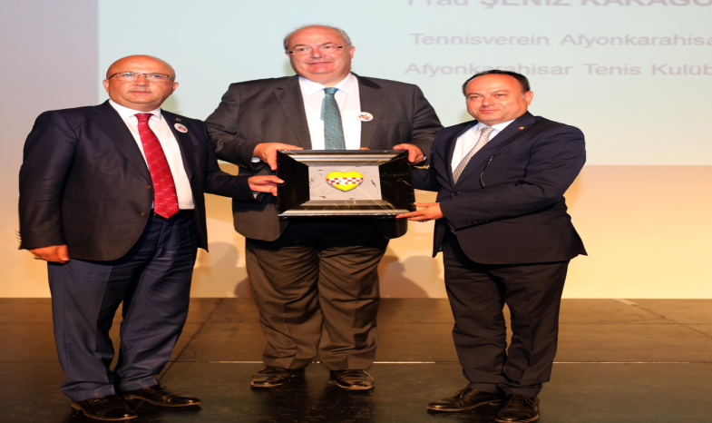 SERTESER'E HAMM'DA PLAKET VERİLDİ