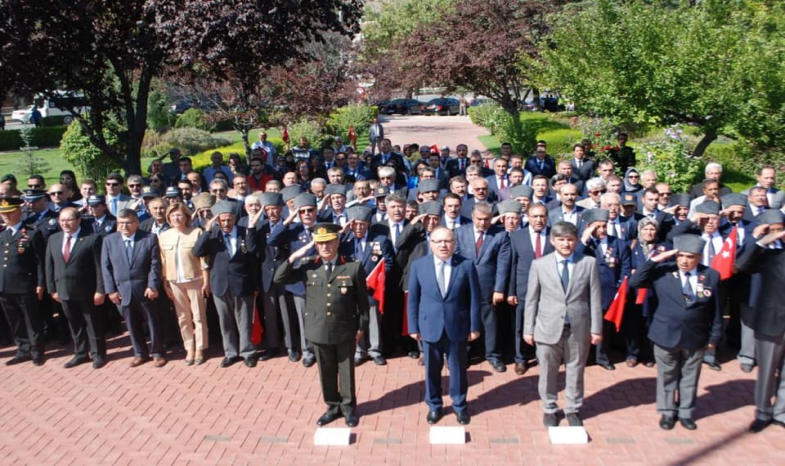 GÜZBEY, GAZİLER GÜNÜ TÖRENİNE KATILDI