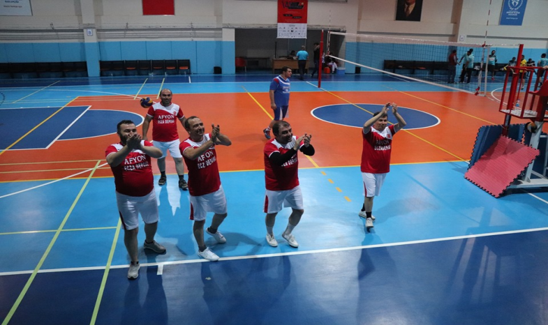 14. ATSO SPOR OYUNLARI'NDA VOLEYBOL HEYECANI SÜRÜYOR