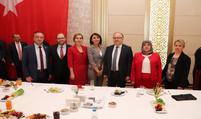 ATSO'DAN CUMHURİYET RESEPSİYONU'NA YOĞUN KATILIM