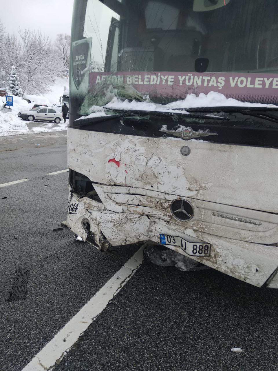 VOLEYBOL TAKIMIMIZ KAZA ATLATTI