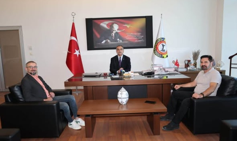 Yağmur Veteriner Kliniği sahibi ve Afyonkarahisar Veteriner Hekimleri Odası Başkan adayı